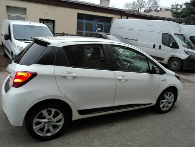 sprzedam ładną TOYOTE YARIS z 2015r 1.5 HYBRYDA+benz 100KM udziela.GW