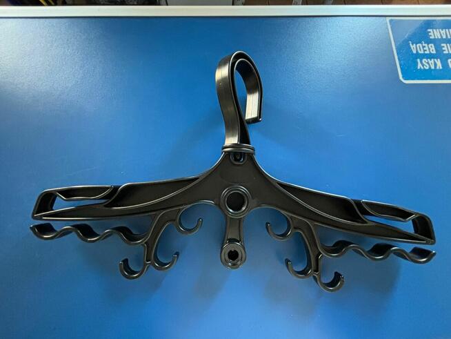 Wieszak wielofunkcyjny na sprzęt do nurkowania czarny