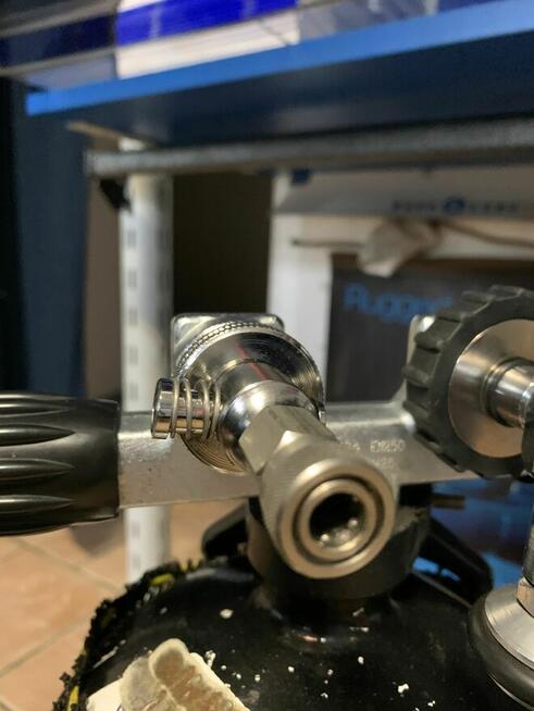 Do Paintballa Przetoczka HP ładująca butle PCP z dużej butli