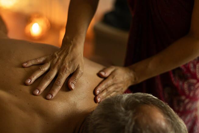 Holistyczne Przywracanie Równowagi - masaż