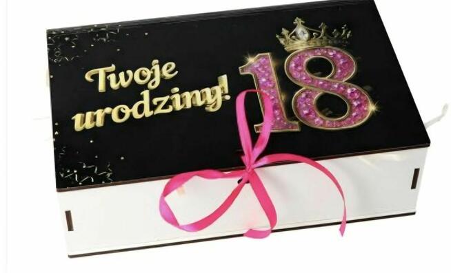 Pudełko niezbędnik 18 urodziny z przegródkami