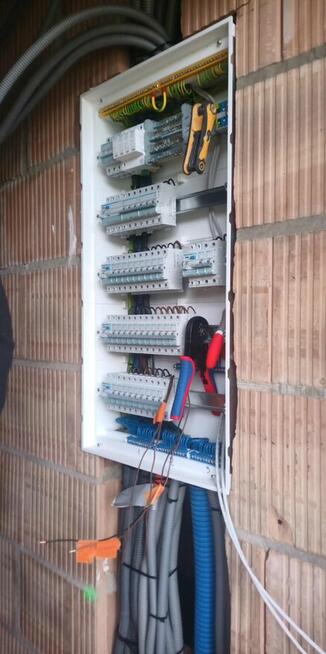 Usługi instalacji elektrycznej