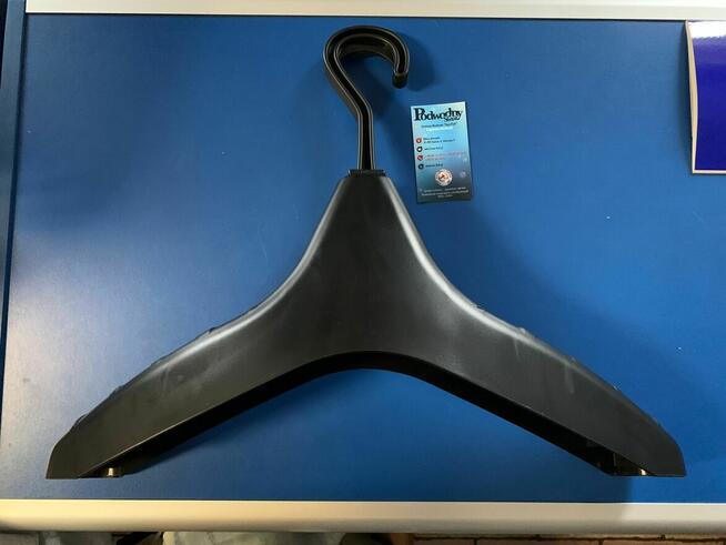 Wieszak na sprzęt do nurkowania ale nie tylko jest b. szeroki