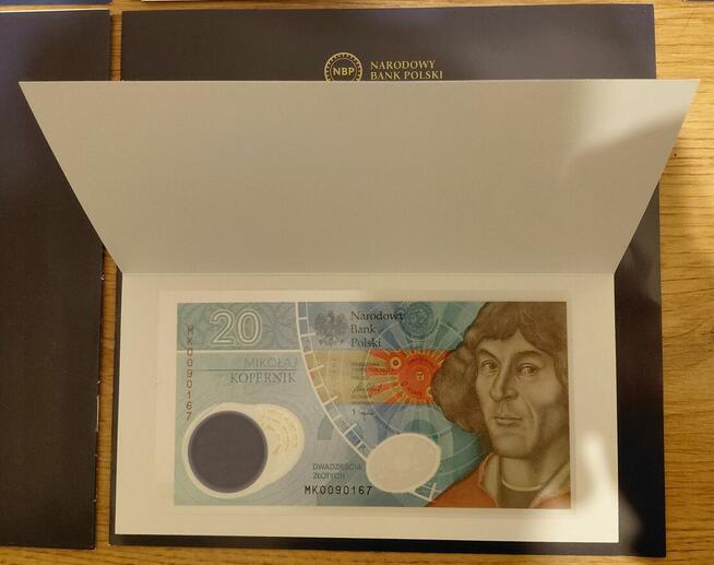 WYPRZEDAŻ KOLEKCJI banknoty kolekcjonerskie UNC z folderami