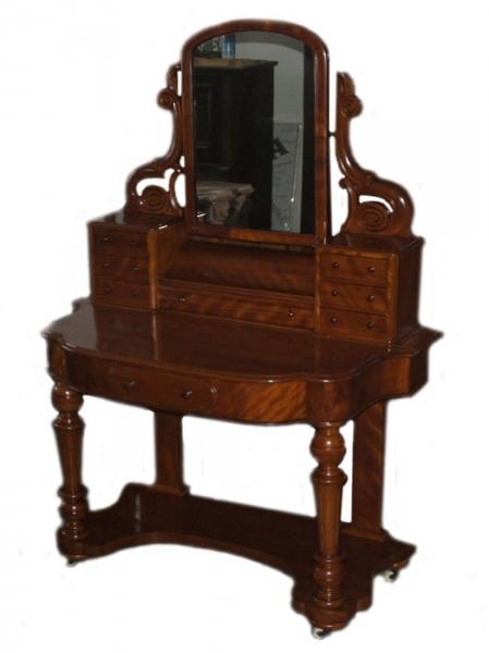 Antyki(renowacja,sprzedaż,meble na zamówienie).