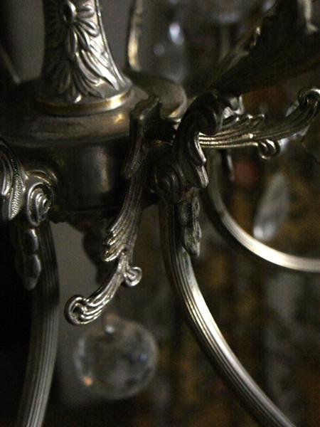 Naprawa lamp i wyrobów z mosiądzu