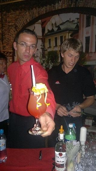 FLAIR FANATIC Pokazy barmańskie Obsługa Fontanny alkoholowe