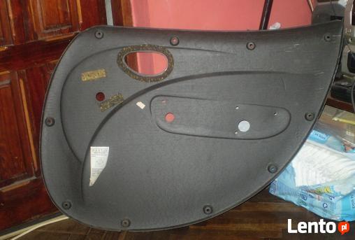 Tapicerka Boczek Drzwi Lewe Przód Fiat Doblo
