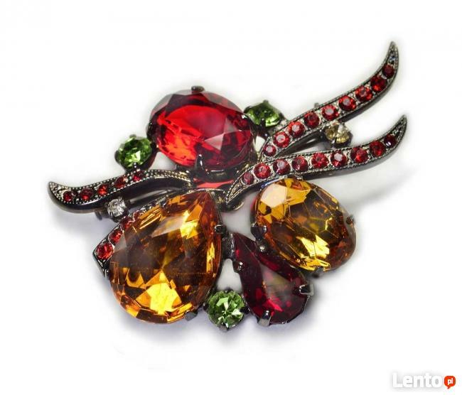 Celebrytki broszki naszyjniki spinki francuskie do włosów