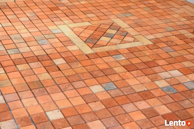 PODŁOGA ze starej cegły BRUK cięta cegła rozbiórkowa