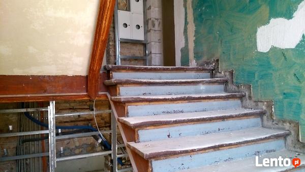 Remont klatek schodowych w starych kamienicach w Poznaniu