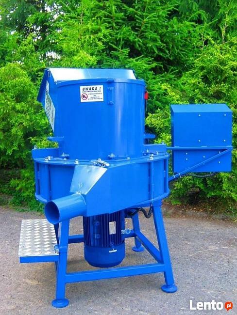 RĘBAKOMŁYN NOŻOWO BIJAKOWY z dwoma zasypami. Moc 15 kW