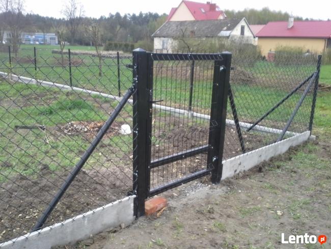 Montaż ogrodzeń z Siatki i Paneli