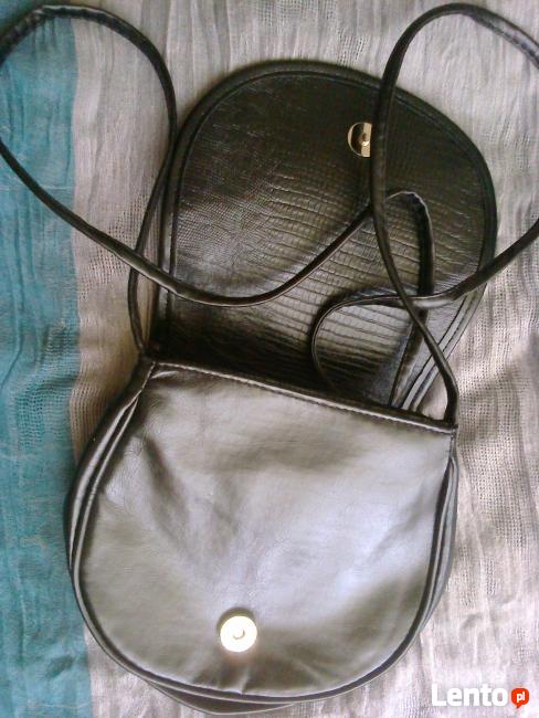 Mała, czarna torebka