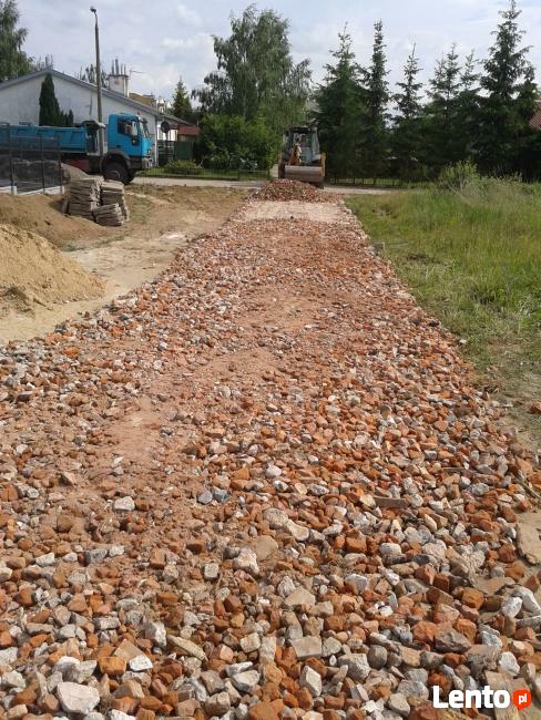 USLUGI KOPARKA KOPARKO ŁADOWARKĄ WYWROTKA PRACE ZIEMNE