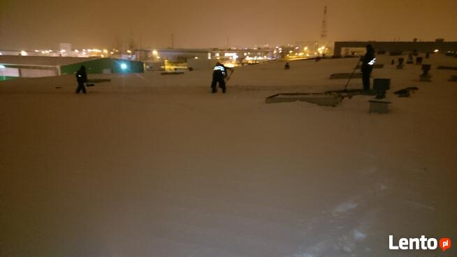 Odśnieżanie dachów płaskich i spadowych 507 55 85 85