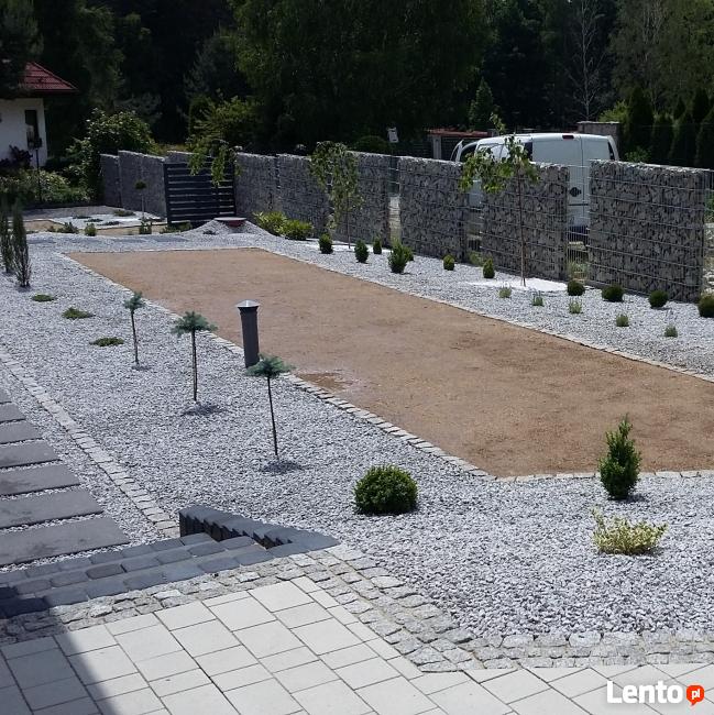 Wyrównanie terenu, Trawnik z siewu i rolki. OGRODNIK