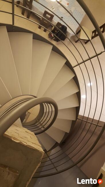 Stalowe metalowe nierdzewne SCHODY