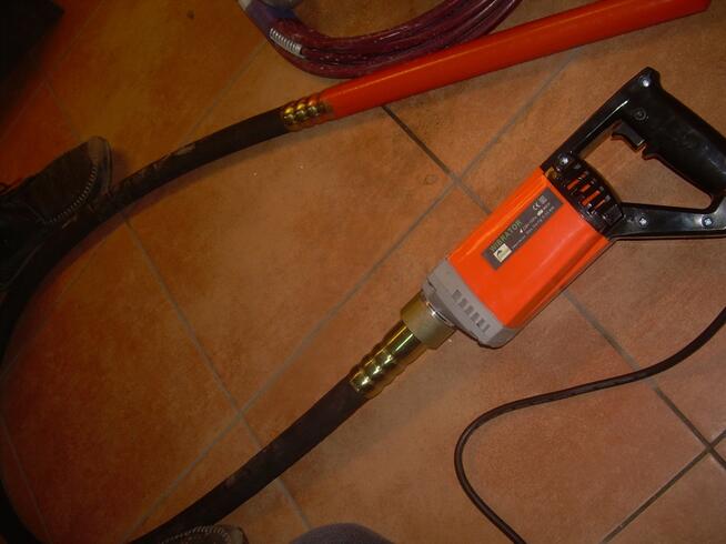 SPRZEDAM \ WYNAJMĘ WIBRATOR DO BETONU