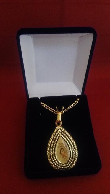 Srebro, biżuteria srebrna, łańcuszki srebrne, kolczyki