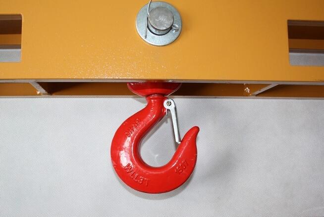 Uchwyt z hakiem na widły podwójny udźwig 2000kg