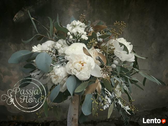Bukiety ślubne z białych kwiatów