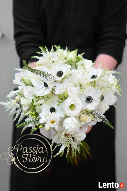 Bukiety ślubne z białych kwiatów