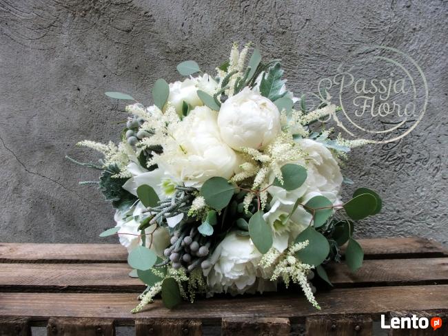 Bukiety ślubne z białych kwiatów