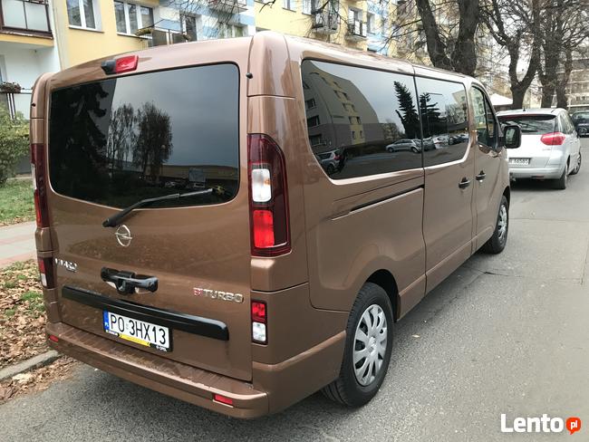 Wynajem busa z kierowca