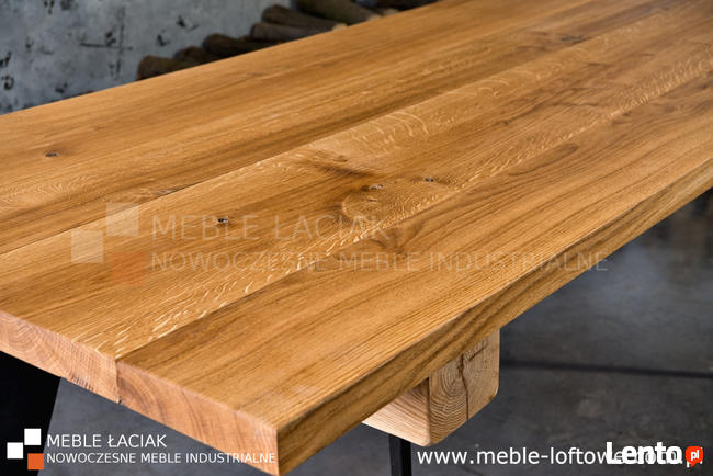 Stół dębowy, fazowany. Nogi z płaskownika. Nr kat. 444.