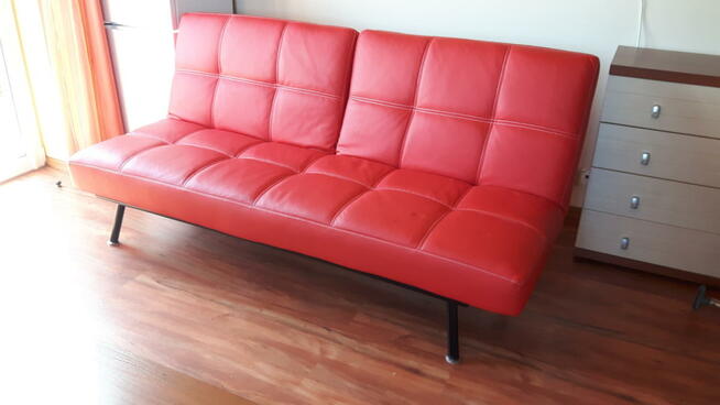 300zł Kanapa pikowana na metalowym stelażu - sprzedam.