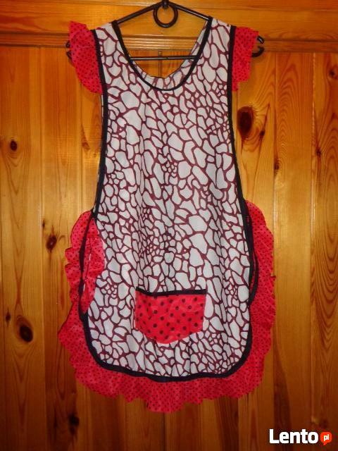 Fartuszki z kolorową falbanką nowe wiązane z boku