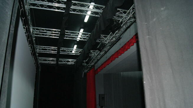 Projekt sceny - kurtyn - podestów itd.