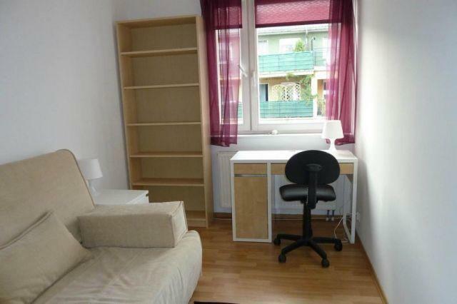 Warszawa, Bielany, Młociny, ul. Heroldów 21