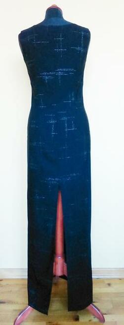 Wieczorowa czarna sukienka ze srebrnym printem sylwester