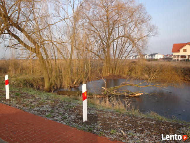 Atrakcyjna działka budowlana ze stawem