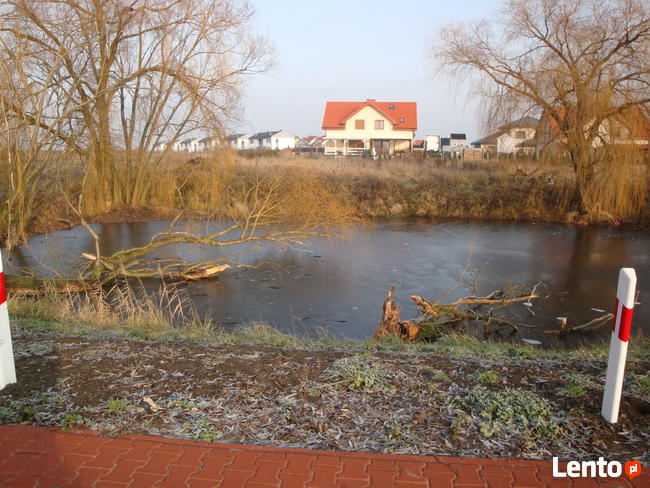 Atrakcyjna działka budowlana ze stawem