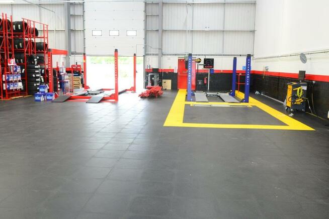 Płytki pcv, ecotile, podłogi przemysłowe, garaże, ha