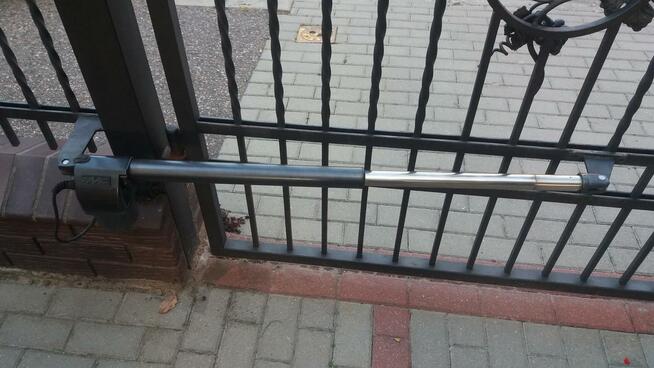 Serwis napędów do bram