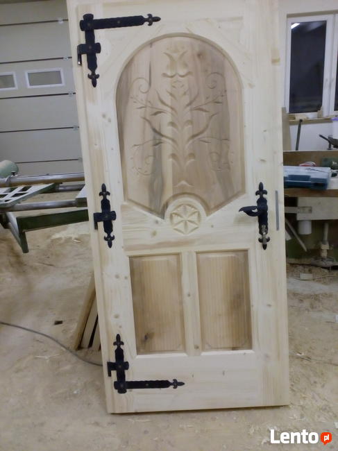 drzwi drewniane