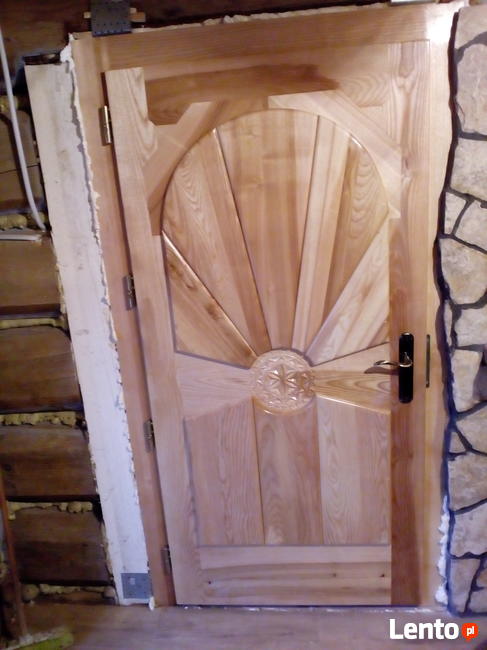 drzwi drewniane