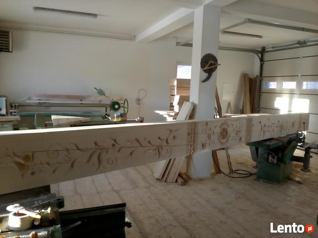 belki rzeżbione krokwie