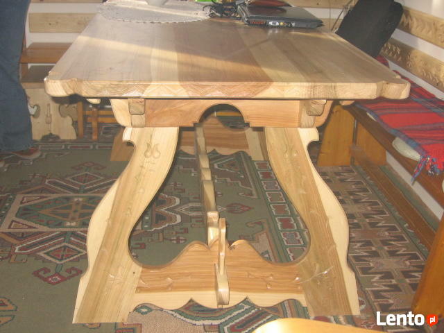 stoły drewniane
