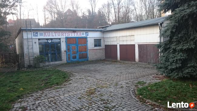 Dom z lokalem na działalność firmy