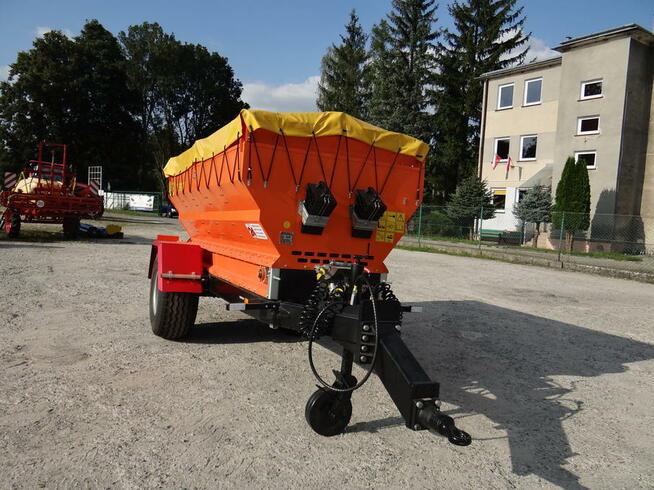 Posypywarka piaskarka solarka do piasku PRONAR T 132