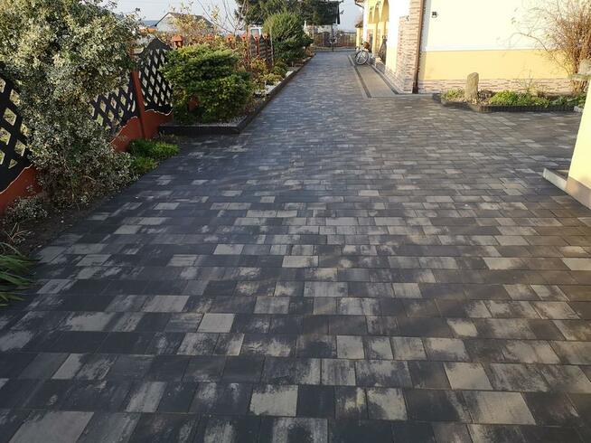 Układanie kostki brukowej