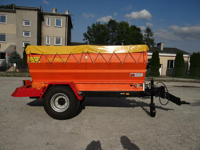 Posypywarka piaskarka solarka do piasku PRONAR T 132