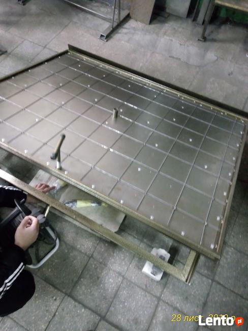 Włazy do piwnicy , do podłogi