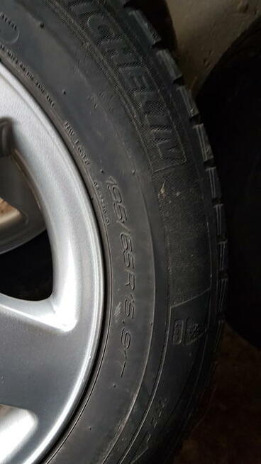 Opony zimowe 195/65R15 91T Mazda6