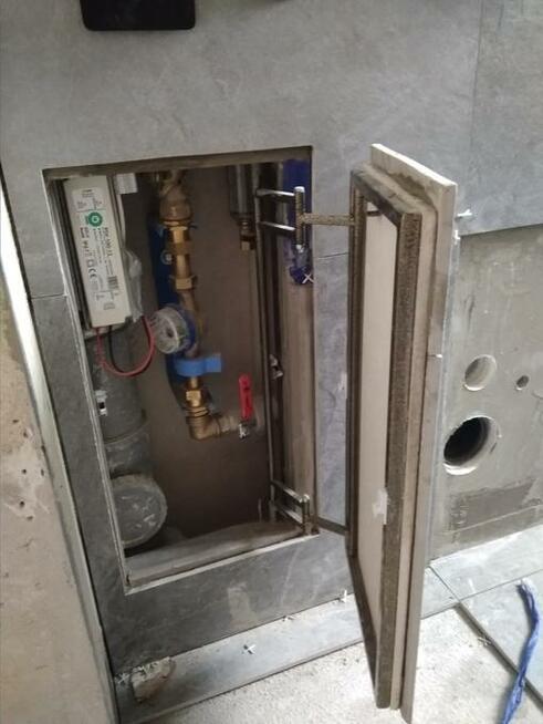 Włazy rewizyjne do ściany , pod wannę, do licznika